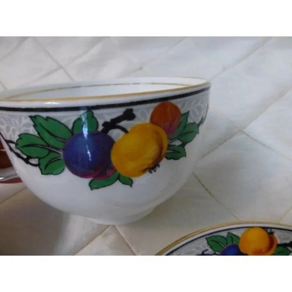 Ye Olde English Grosvenor Teacup and  Saucer - Picture 7 of 9